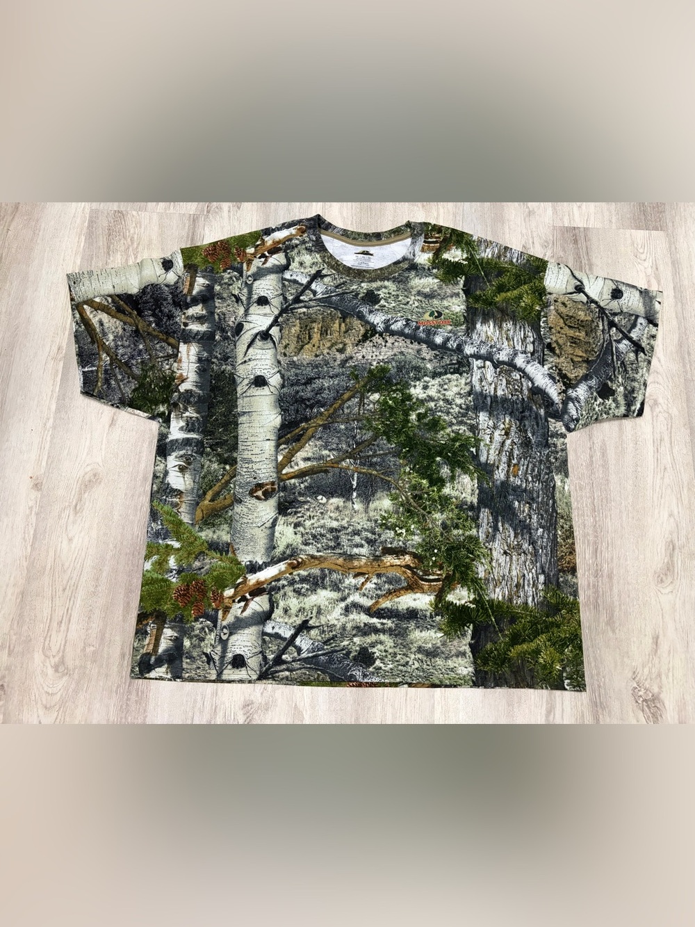 NWOT Mossy Oak Forest Camouflage T - Green/Gray hunting camo
